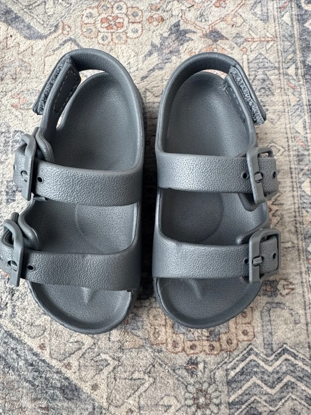 Gray Toddler Sandals Size 7 Double Strap Buckle Summer Shoes